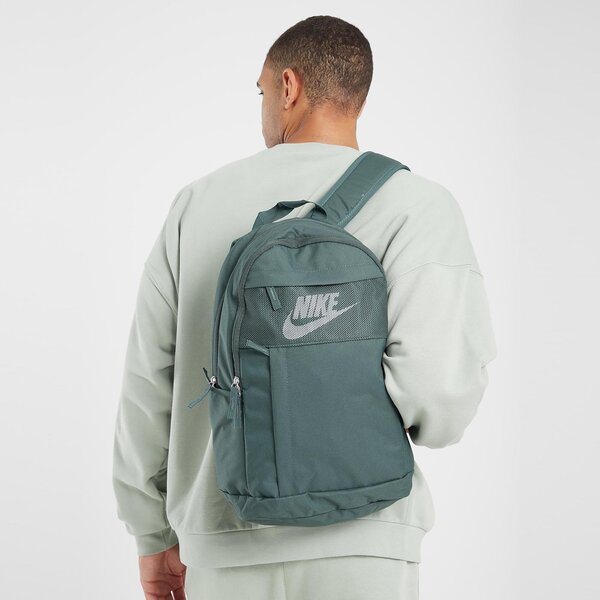 Nike Batoh Elemental